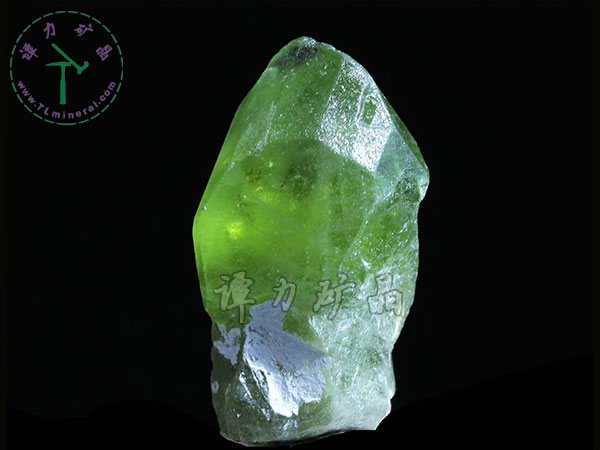 橄欖石，巴基斯坦3.0x2.5x1.5cm
