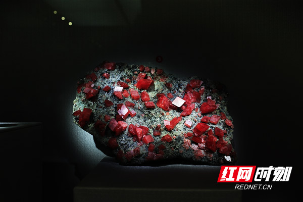 譚力礦晶-礦物標本,礦物晶體,地質(zhì)標本,寶石標本,礦晶 譚力礦晶-礦物標本,礦物晶體,地質(zhì)標本,寶石標本,礦晶
